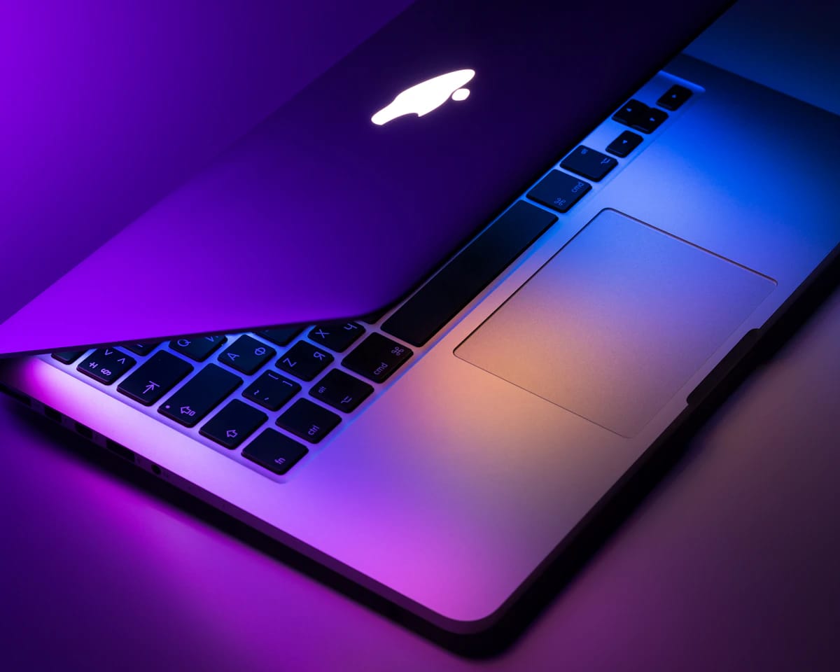 Apple MacBook Air 18 GB alınır